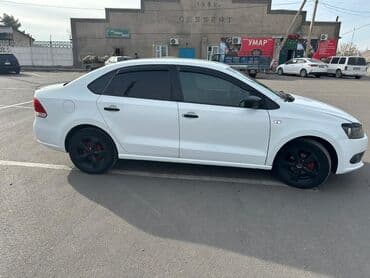 авто поло: Volkswagen Polo: 2013 г., 1.6 л, Механика, Бензин, Седан — 4