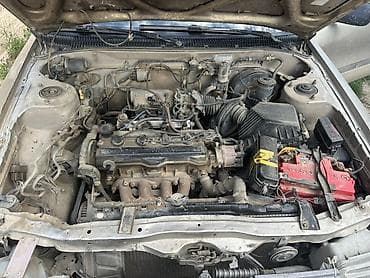1221 2: Toyota Corolla: 1988 г., 1.5 л, Механика, Седан — 6