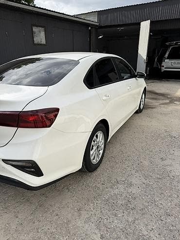 лизинг авто: Kia K3: 2019 г., 1.6 л, Вариатор, Бензин, Седан — 3
