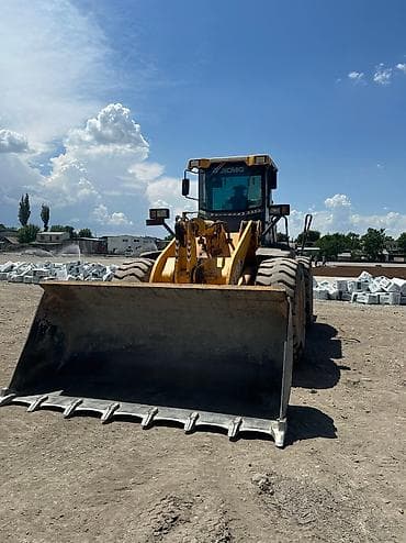 belarus mtz: Погрузчик, Вилочный — 1