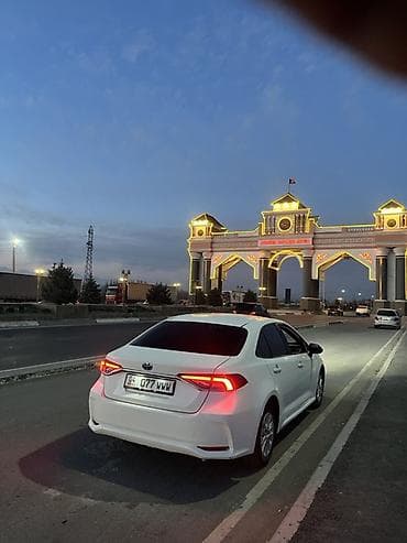 Унаа: Toyota Corolla: 2019 г., 1.8 л, Автомат, Гибрид, Седан — 3