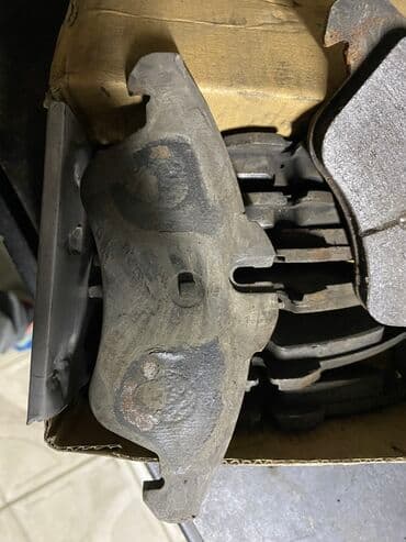 перфорированные тормозные диски: Комплект тормозных колодок Mercedes-Benz 2003 г., Б/у, Аналог — 6