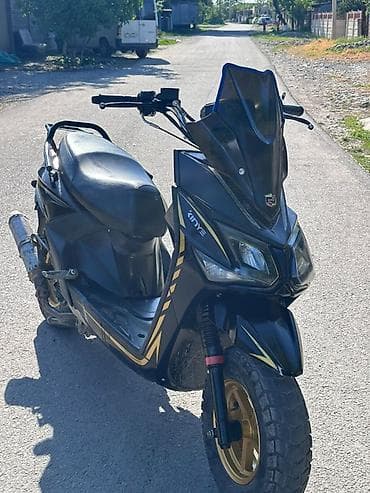 мото эндро: Скутер KINYE, спортивный дизайн Характеристики и оснащение: - Кузов — 1