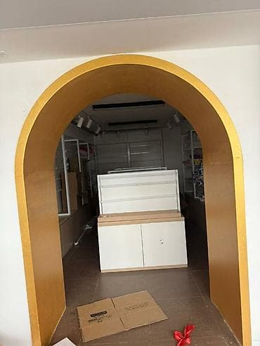 полицейский городок: Часть магазина, В жилом доме, 45 м² Действующий, Без оборудования, С ремонтом, 1 линия, Склад, Видеонаблюдение и сигнализация — 4