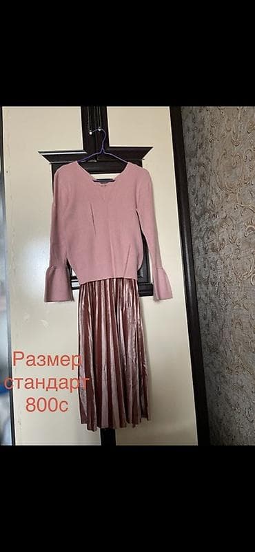 ресторация одежды: Женская одежда 1) Платье бежевое с длинными рукавами - Миди длина - — 3