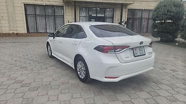 Toyota Corolla: 2021 г., 1.8 л, Вариатор, Гибрид, Седан — 5