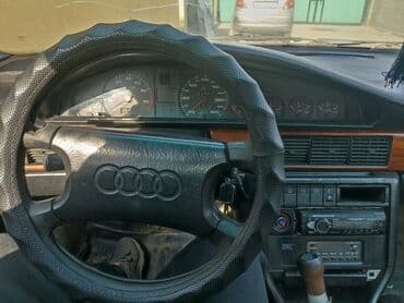 Audi 100: 1990 г., 2.3 л, Механика, Бензин, Седан