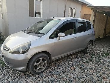 Honda Fit: 2002 г., Хэтчбэк — 2