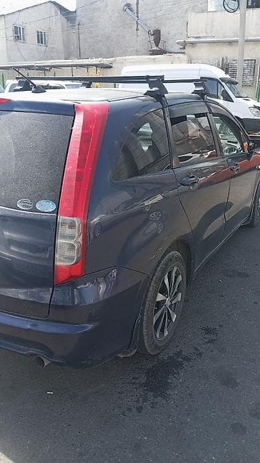 step wgn: Honda Stream: 2006 г., 1.8 л, Бензин, Универсал — 1