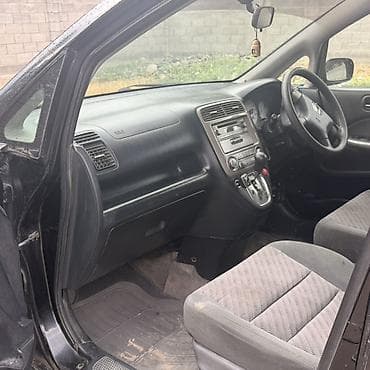 разбитые авто: Honda Stream: 2004 г., 1.7 л, Автомат, Бензин, Минивэн — 6