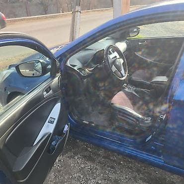 Hyundai Solaris: 2013 г., 1.6 л, Автомат, Бензин, Седан — 5