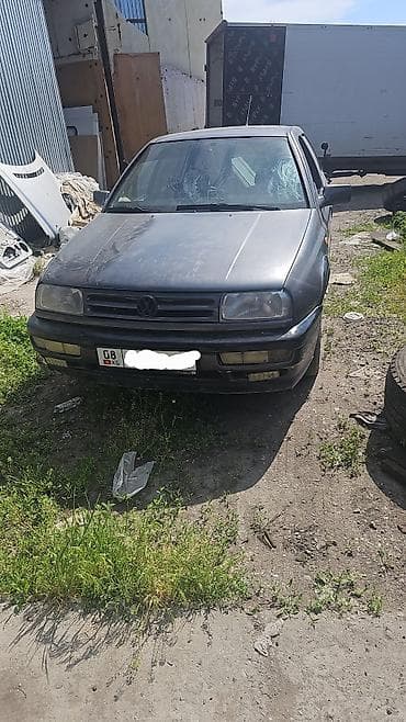 машина кузов: Volkswagen Vento: 1994 г., 2 л, Механика, Бензин, Седан — 3