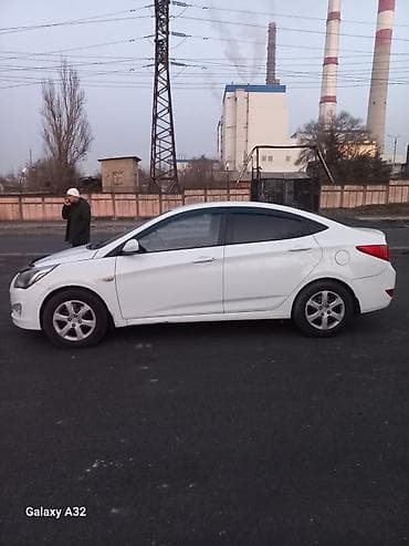 кия солярис: Hyundai Solaris: 2016 г., 1.4 л, Автомат — 5