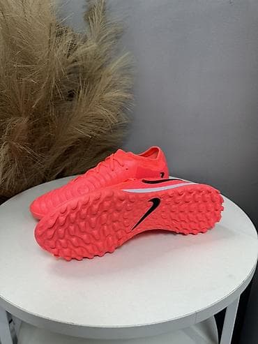 футболный мяч: Футбольные бутсы/сороконожки Nike (TF) для игры на искусственных — 2