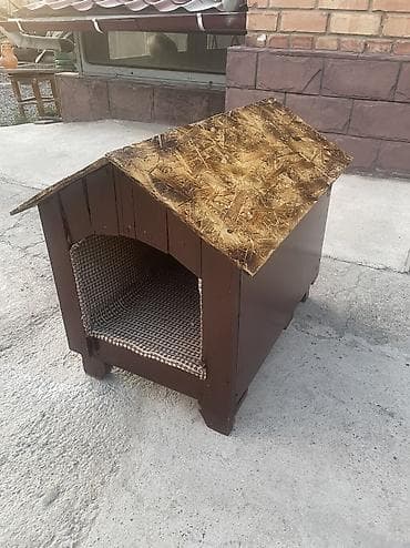 Продаётся крепкий деревянный домик для собаки. Внутри утеплён — 5