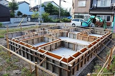 Заливка фундамента забор домов участок клатка пескоблок газаблок Забор