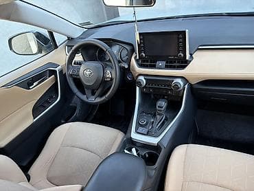 Toyota RAV4: 2019 г., 2.5 л, Автомат, Гибрид, Кроссовер — 8