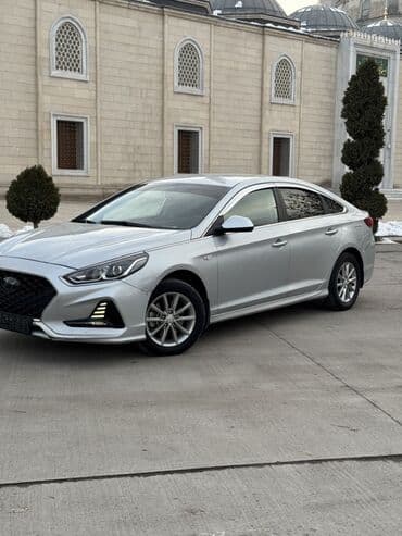 Hyundai Sonata: 2021 г., 2 л, Типтроник, Бензин, Седан — 1