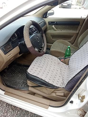 Транспорт: Chevrolet Lacetti: 2004 г., 1.5 л, Ручные, Бензин, Седан — 6