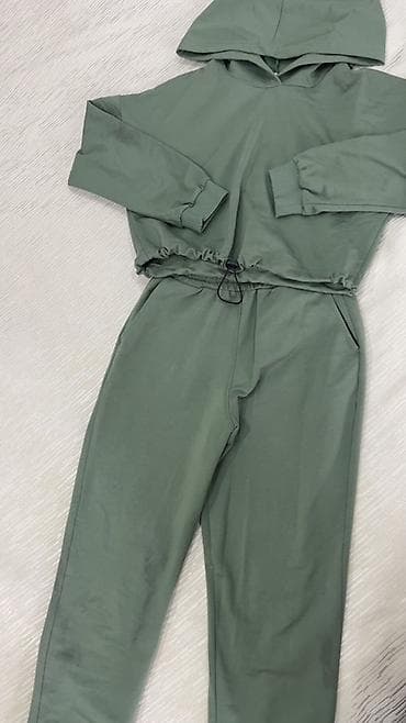 Женская одежда б/у ): размер 44-46. Все за 1000 сом. Самовывоз, район