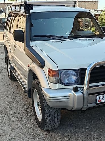 rang rover: Mitsubishi Pajero: 1993 г., Ручные, Бензин, Внедорожник — 5