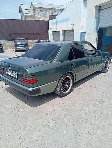 Продажа авто: Mercedes-Benz W124: 1992 г., 2 л, Механика, Бензин, Седан — 1