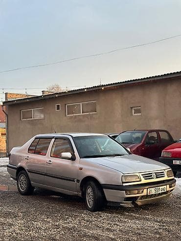 hyundai solaris 2015: Volkswagen Vento: 1992 г., 1.8 л, Механика, Бензин, Седан — 2