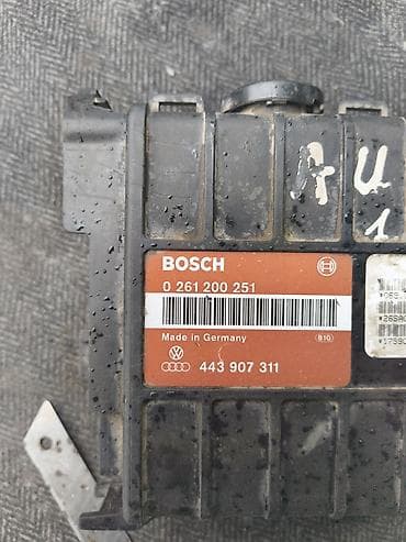 Блок управления двигателем (ЭБУ) Bosch Motronic Каталожные номера: -