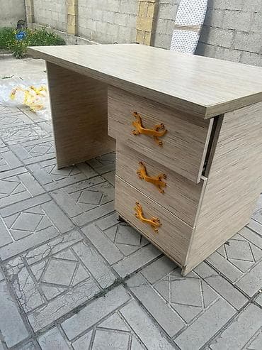 полк: Компьютерный стол, С полками — 2