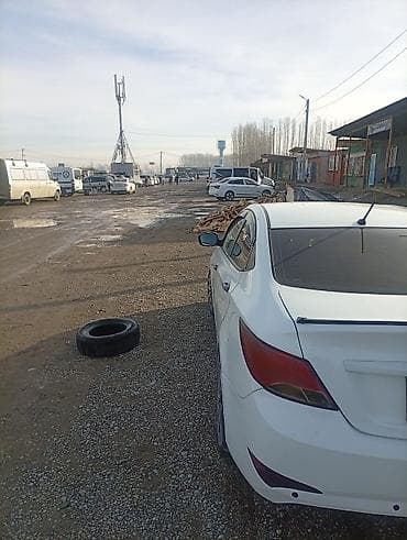 Продажа авто: Hyundai Solaris: 2019 г., 1.4 л, Механика, Бензин, Седан — 4