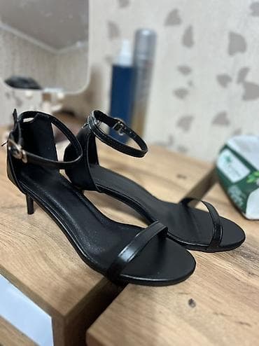 часы coros: Минималистичные женские босоножки черного цвета. НЕ НОШЕНОЕ АБСОЛЮТНО — 2