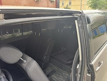 тайота приум: Toyota Isis: 2006 г., 1.8 л, Автомат, Бензин, Минивэн — 8