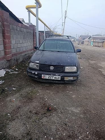 я ищу венто: Volkswagen Vento: 1993 г., Механика, Бензин, Седан — 2