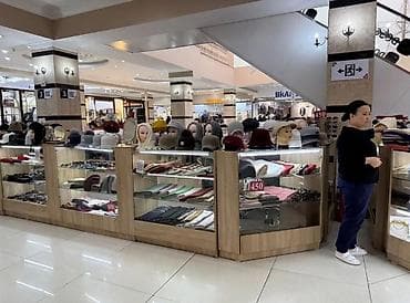 сдается половина бутика: Островок в ТЦ, 10 м², ГУМ, С ремонтом, Действующий, С оборудованием — 3