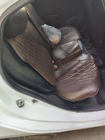 sybary forester: Hyundai Accent: 2013 г., Механика, Бензин, Седан — 5