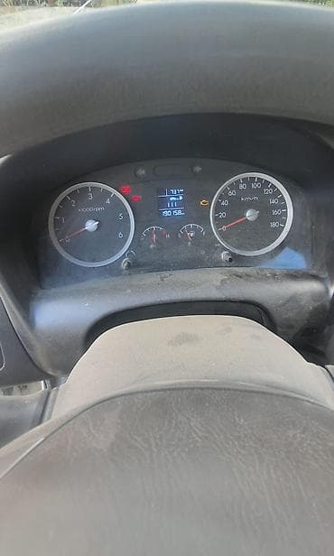 e2 byd: Легкий грузовик, Hyundai, Стандарт, Б/у — 5