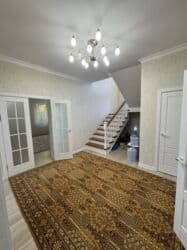 двухэтажный дом бишкек: Дом, 180 м², 7 комнат, Риэлтор — 1