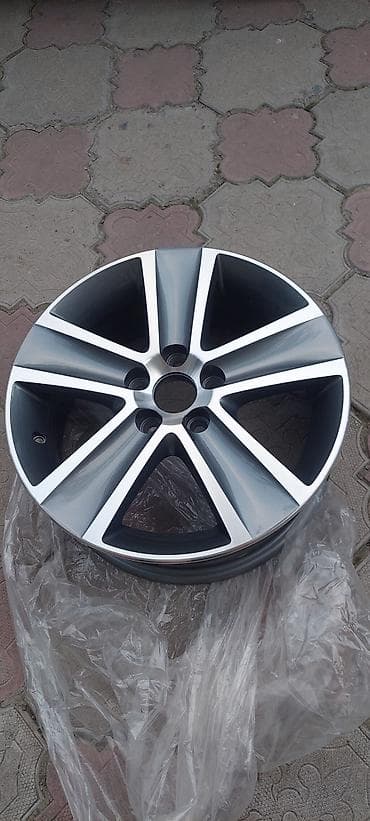 Литые Диски R 15 Комплект, отверстий - 5, Новый