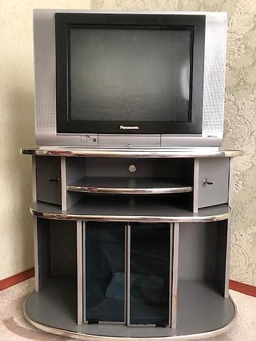 Продаётся телевизор Самсунг с подставкой