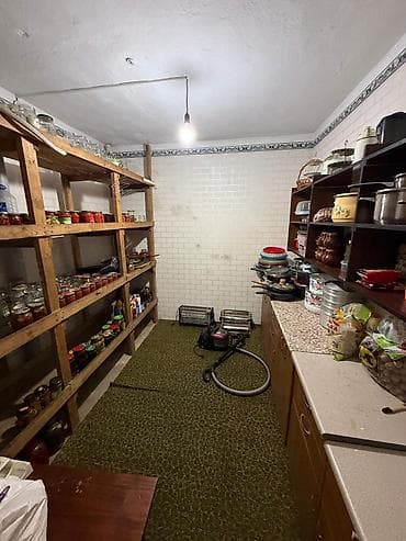 продаю дом кок джар: Продается двухуровневый дом в с. Сокулук по ул. Комсомольская. Участок — 4
