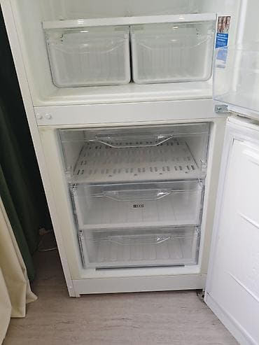 меняю на дачу: Холодильник Indesit, Двухкамерный — 5
