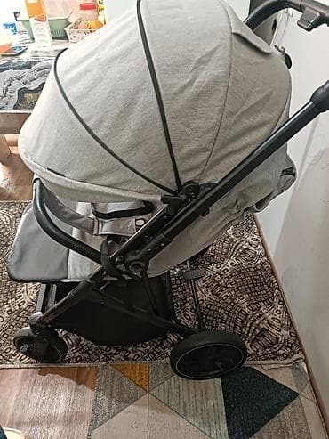 1. Шезлонг хорошем состоянии 500 сом. 2. Большое коляска почти новая