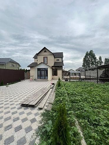 4 bedroom: 🏡 Продаётся 2-этажный дом с мансардой 📐 Площадь: 160 м² 🌿 Участок: 5 — 8