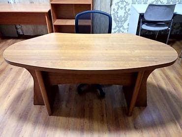 Вешалки: Письменный стол, Б/у — 2