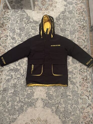 дождевик для велосипедистов: Зимняя куртка с капюшоном, черная с контрастной желтой подкладкой и — 1