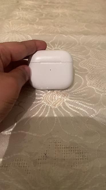 xiaomi buds: Беспроводные вкладыши наушники, Apple, Airpods 3, Б/у — 3