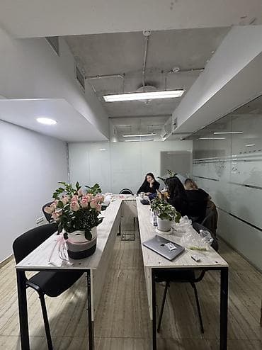 бизнес центр офис: Аренда офисов, 228 м², В бизнес центре, 1 линия, С отдельным сан узлом, С системой безопасности — 2