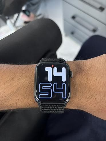 12 макс: Apple Watch SE (1-го поколения), 44 мм - Корпус: алюминий, цвет — 4
