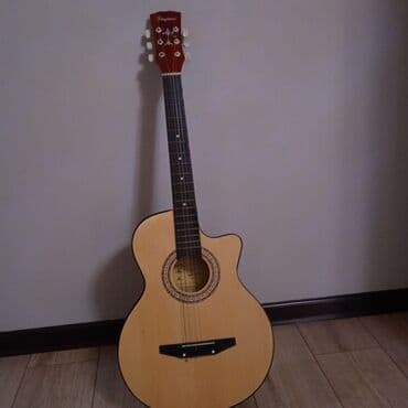 Гитары: Акустическая гитара шестиструнная отсутствует одна струна, но она — 1