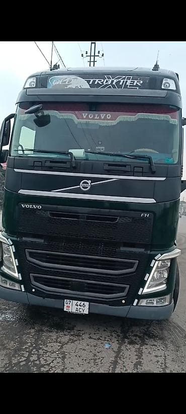 Тягач, Volvo, 2014 г., Тентованный